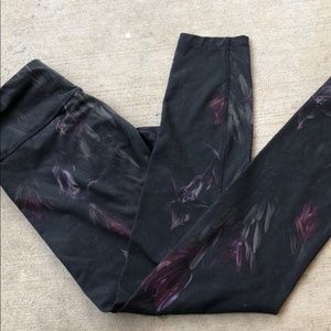 Black Iris Lululemon Leggings